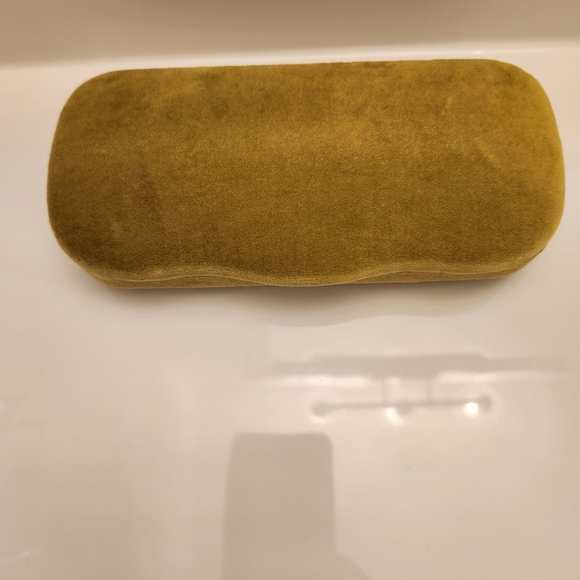 Gucci Accessories - Gucci Sunglasses Case 👓 New
